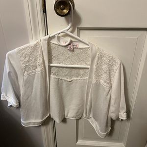 White 1x women lace cropped top